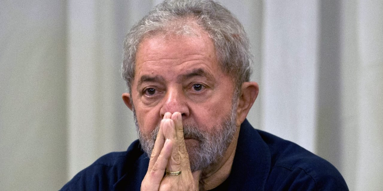 Lula afirma que vai ao seu julgamento que pode torná-lo inelegível em Porto Alegre;